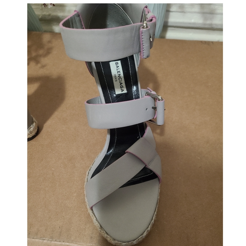 Authentic Balenciaga Sandals - Picture 9 of 14